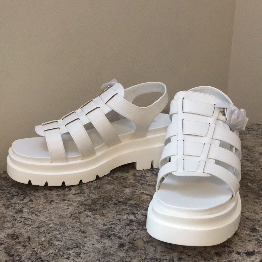 White Call It Spring Chunky Sandals - Picture 2 of 16